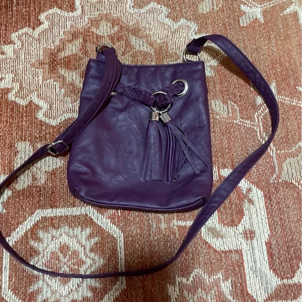 New Bueno Crossbody